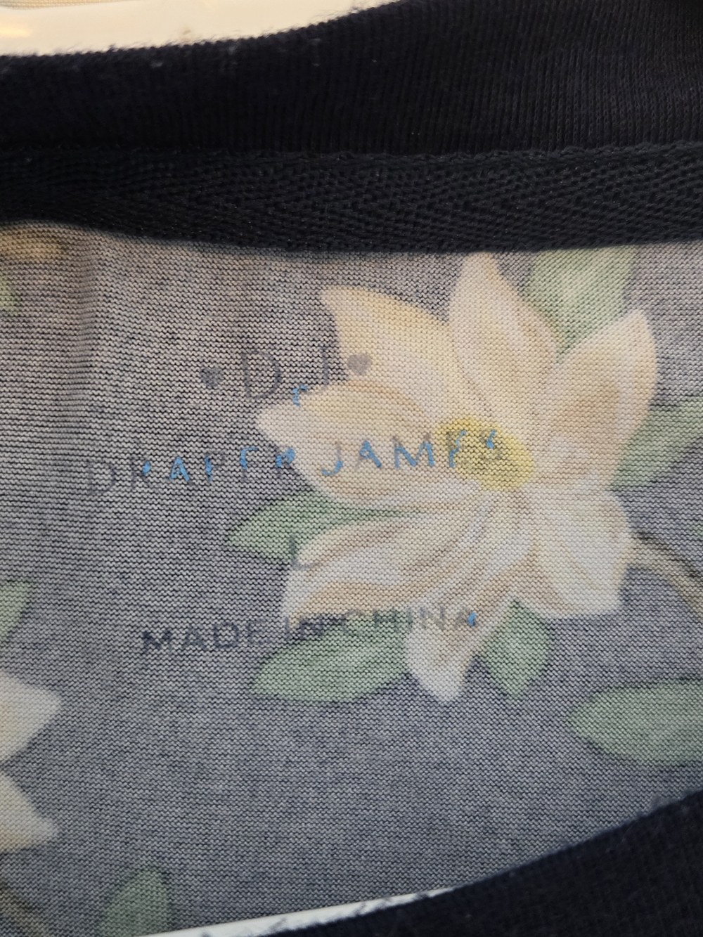 Draper James Navy Floral Long-Sleeve Soft Top Size L - Picture 4 of 5
